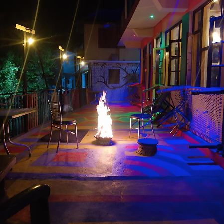 La Vaca India McLeodganj Hostel McLeod Ganj Bagian luar foto