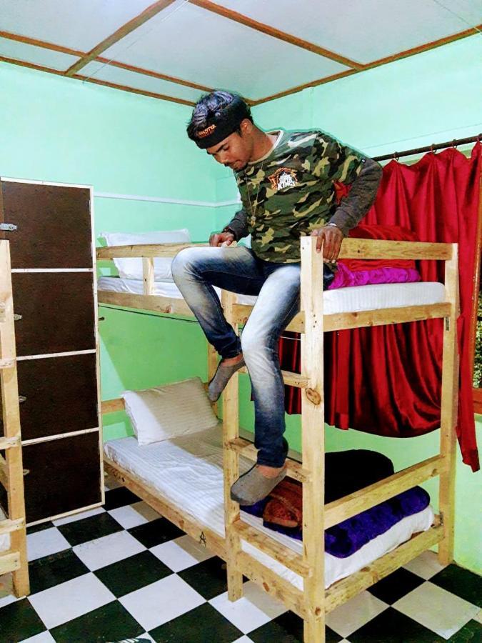 La Vaca India McLeodganj Hostel McLeod Ganj Bagian luar foto