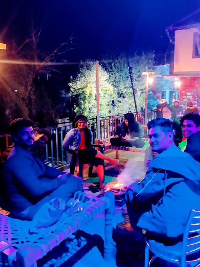 La Vaca India McLeodganj Hostel McLeod Ganj Bagian luar foto