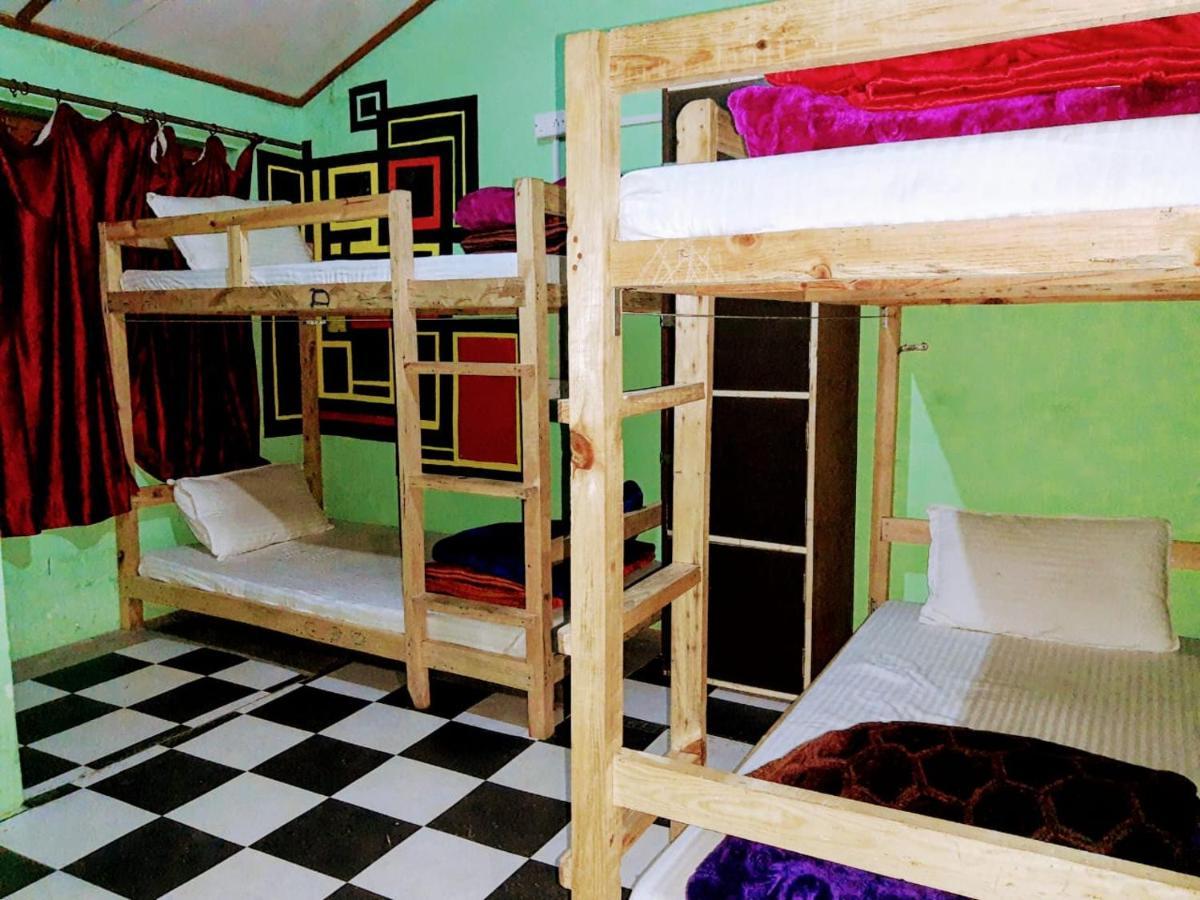 La Vaca India McLeodganj Hostel McLeod Ganj Bagian luar foto