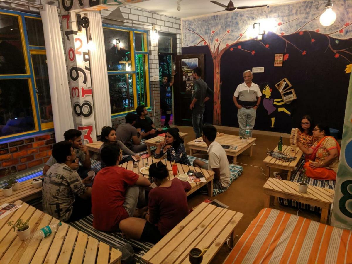 La Vaca India McLeodganj Hostel McLeod Ganj Bagian luar foto